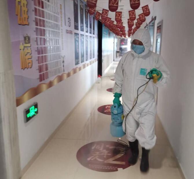南京灭蟑螂公司在为一家保险公司做室内害虫防治(图1)